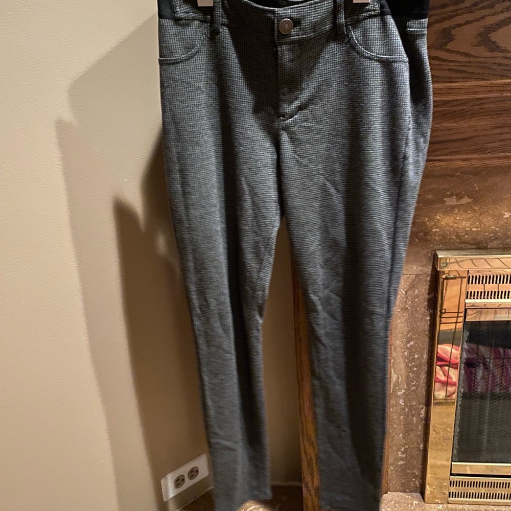 Vera Wang Skinny pants
